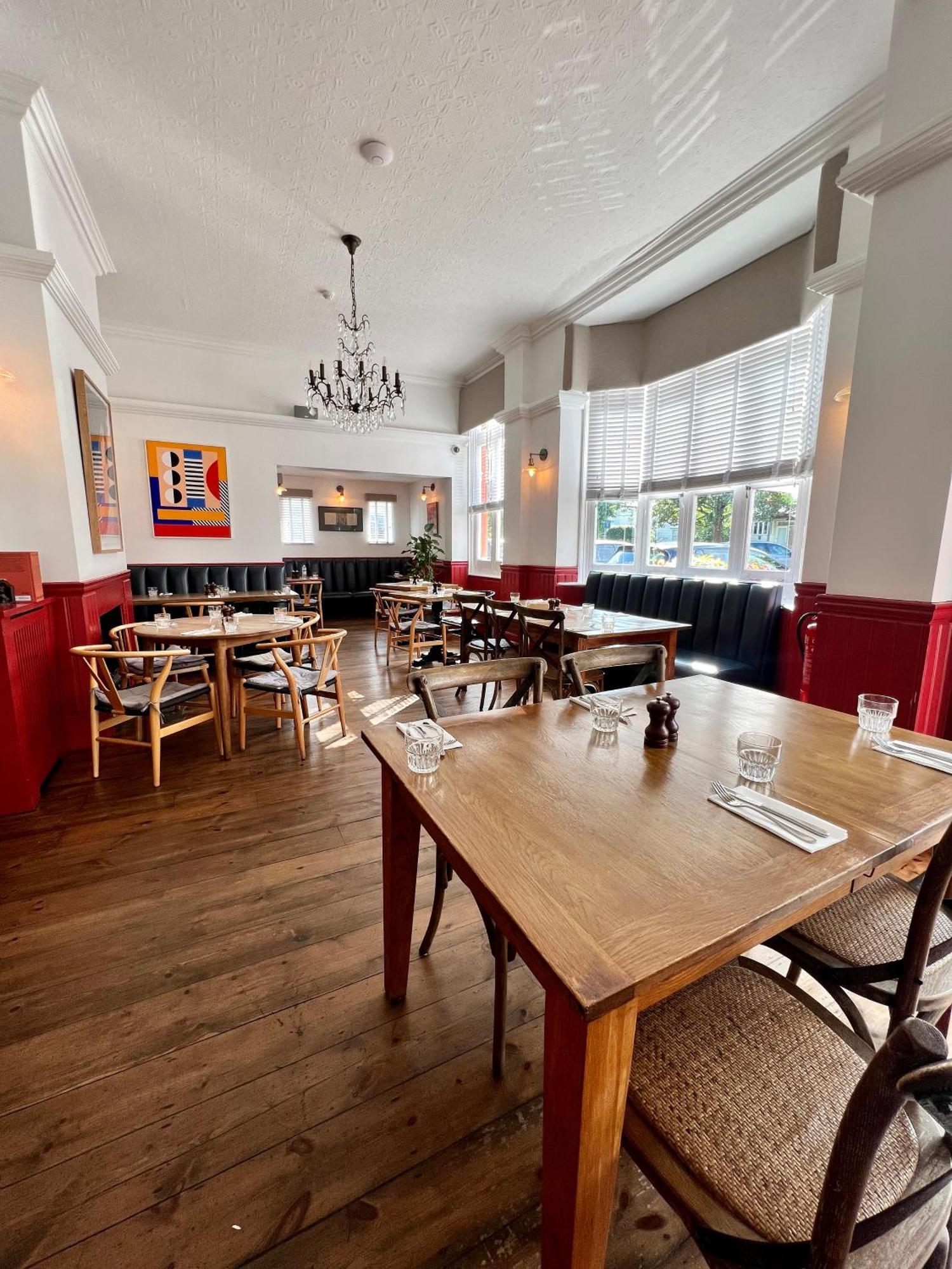 Jose Pizarro The Swan Inn Esher Exterior photo